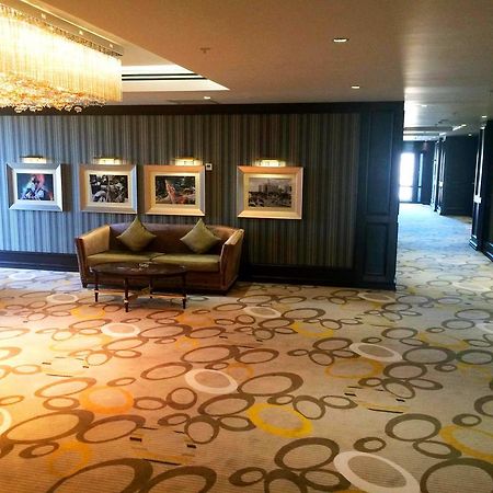Royal Plaza Hotel And Casino Kapchagay Eksteriør billede
