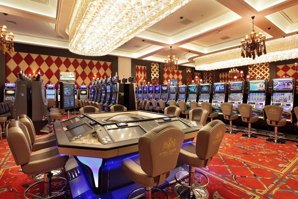 Royal Plaza Hotel And Casino Kapchagay Eksteriør billede