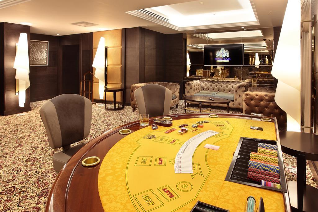 Royal Plaza Hotel And Casino Kapchagay Eksteriør billede