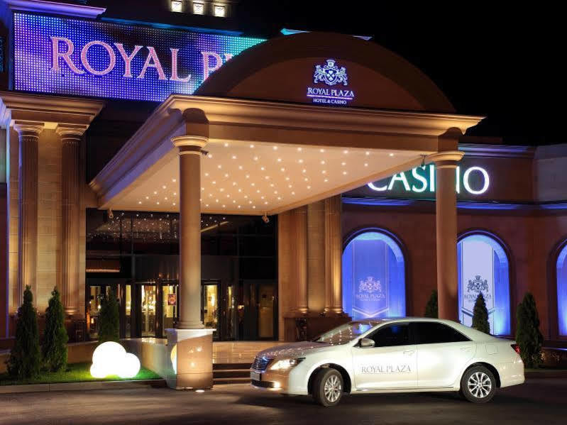 Royal Plaza Hotel And Casino Kapchagay Eksteriør billede